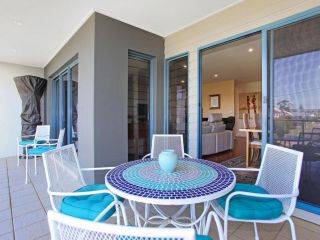 3 The Pier on The Myall River Guest house, Tea Gardens - 3