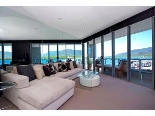 301 Harbour View Apartment, Cairns - 2