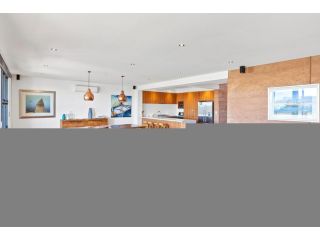 31 Inggarda Lane - Spectacular Views with a Private Jetty Guest house, Exmouth - 3