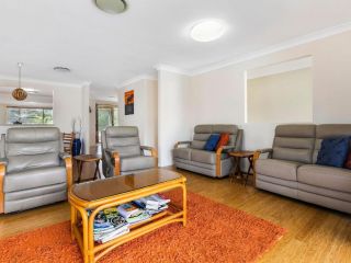 32 Bombala Crescent Rainbow Beach Aircon Pool Pets welcome Guest house, Rainbow Beach - 5