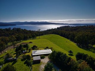 Farm Stay & Iconic Water Views - 32 Zachary Drive Guest house, Mallacoota - 3