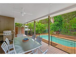 33 Esprit Drive Rainbow Beach Aircon Pool Walk To Beach Guest house, Rainbow Beach - 2