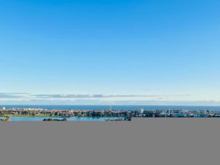 Cozy 1 bed Apt & Spa,Free Parking ,Phenomena Views Apartment, Melbourne - 1