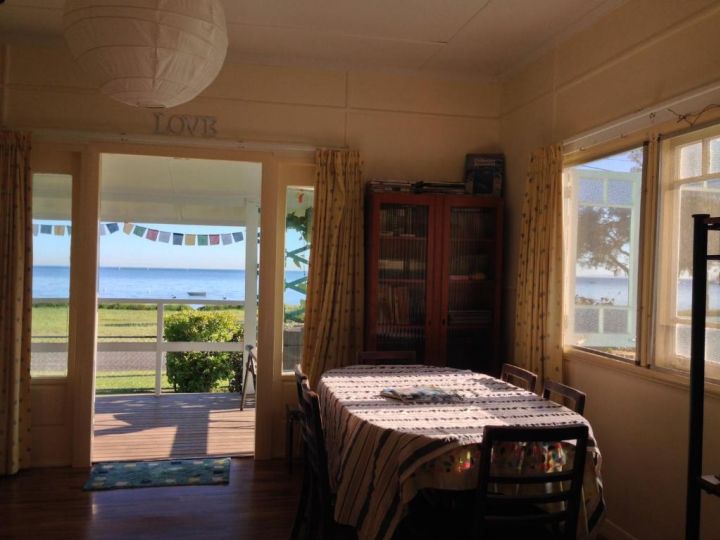 35 Flinders Ave Guest house, North Stradbroke Island - imaginea 8