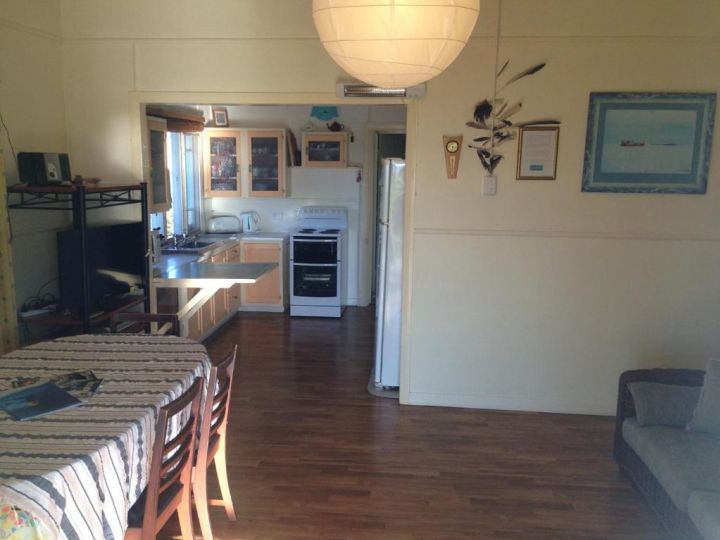 35 Flinders Ave Guest house, North Stradbroke Island - imaginea 15