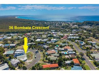 36 Bombala Crescent - Rainbow Beach - pets welcome - boat parking - plenty of room for everyone Guest house, Rainbow Beach - 1