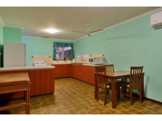 4/1 Maidstone Crescent Guest house, Exmouth - 2