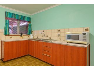 4/1 Maidstone Crescent Guest house, Exmouth - 5