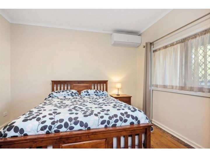 4-Bedroome home, new bathrooms and close to town Guest house, Kalgoorlie - imaginea 6
