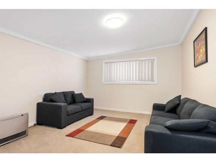 4-Bedroome home, new bathrooms and close to town Guest house, Kalgoorlie - imaginea 7