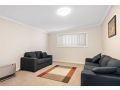 4-Bedroome home, new bathrooms and close to town Guest house, Kalgoorlie - thumb 7