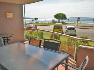 4 'Florentine' 11 Columbia Close - spectacular views and air conditioning Apartment, Nelson Bay - 1