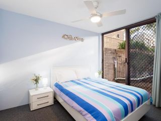 4 'Harbourside' 3-7 Soldiers Point Road - ground floor on the waterfront Apartment, Soldiers Point - 5