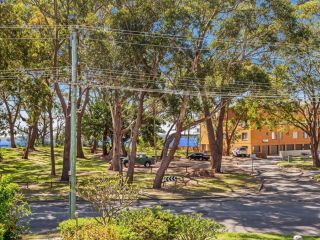 4 'Magnus Gardens', 7 Magnus St - beautiful air conditioned unit with filtered water views & WIFI Apartment, Nelson Bay - 2