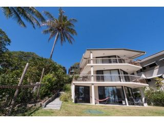 4 Mooloomba Apartment, Point Lookout - 2