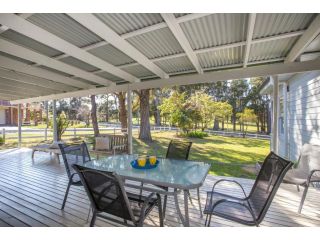 45 Golf Ave - Superb Location Guest house, Mollymook - 2