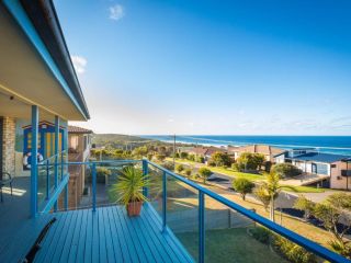 45 Hillside Cres Beach House Guest house, Kianga - 2