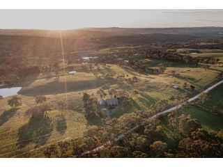 â€œ47 Woolshed Roadâ€œ Adelaide Hills rural retreat & private events Villa, South Australia - 4