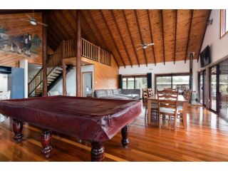 4BR Country Farmhouse with a Pool and Dam Guest house, Queensland - 3