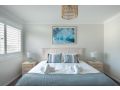 Spacious And Luxurious Beach Home Guest house, Catherine Hill Bay - thumb 19