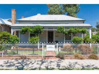 5 Connelly - Echuca Holiday Homes Guest house, Echuca - 2