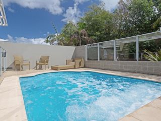 516 Pacific Blue 265 Sandy Point Road with private plunge pool air conditioning and WIFI Aparthotel, Salamander Bay - 2