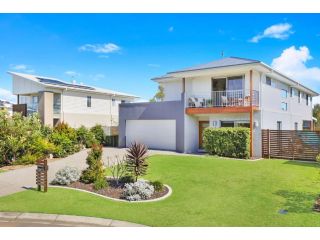 53 Northbeach Place, Mudjimba Guest house, Mudjimba - 2