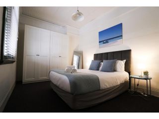 Discover The Rocks - Historical Terrace House Apartment, Sydney - 4