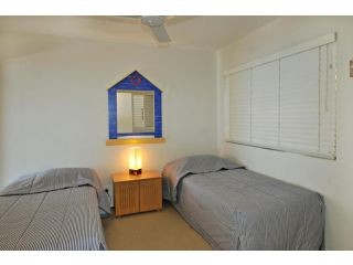 Your home from home with ocean views Apartment, Sunshine Beach - 5