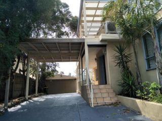 6 Bedrooms/9 Beds Huge House|City+Park Views|Beach Guest house, Frankston - 4