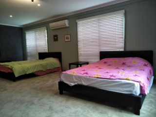 6 Bedrooms/9 Beds Huge House|City+Park Views|Beach Guest house, Frankston - 3