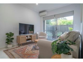 6 Cosy, Cloverdale parking Apartment, Perth - 5