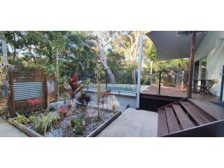 6 Ibis Court - Modern tropical family home with inground swimming pool & outdoor entertaining area Guest house, Rainbow Beach - 1