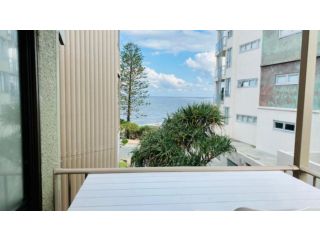 #7 Highlander, Kings Beach - Beachfront Complex Guest house, Caloundra - 2