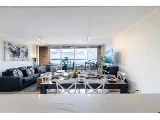 7 'The Crest' 6-8 Tomaree St - Stunning unit with Spectacular Water Views. Apartment, Shoal Bay - 3