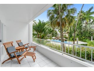 Poolside Apt In Alamanda Beachfront Resort 74 Apartment, Palm Cove - 2