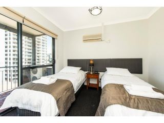 77 Premium CBD apartment FREE WIFI Netflix Parking Apartment, Perth - 5