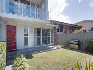 7a Judith Street - stunning duplex with ducted air conditioning Guest house, Corlette - 1