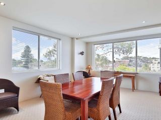 8 'Carrington' 15 Government Road - spacious unit with air conditioning and lift Apartment, Nelson Bay - 3