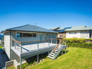 81 Dalmeny Drive - Beach House Guest house, Kianga - 5