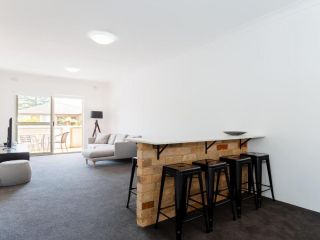 9 'Bronte Court', 17 Magnus Street - renovated unit with filtered views & pool Apartment, Nelson Bay - 3