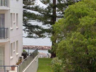 9 'Bronte Court', 17 Magnus Street - renovated unit with filtered views & pool Apartment, Nelson Bay - 2
