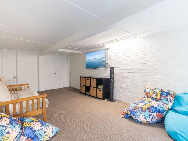 91 Sandy Point Road with Wifi Boat Parking and Air Con Guest house, Corlette - imaginea 13