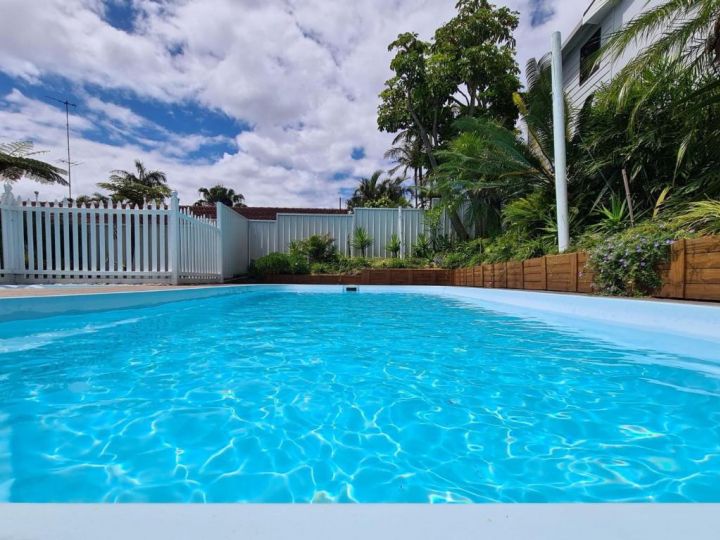 91 Sandy Point Road with Wifi Boat Parking and Air Con Guest house, Corlette - imaginea 5