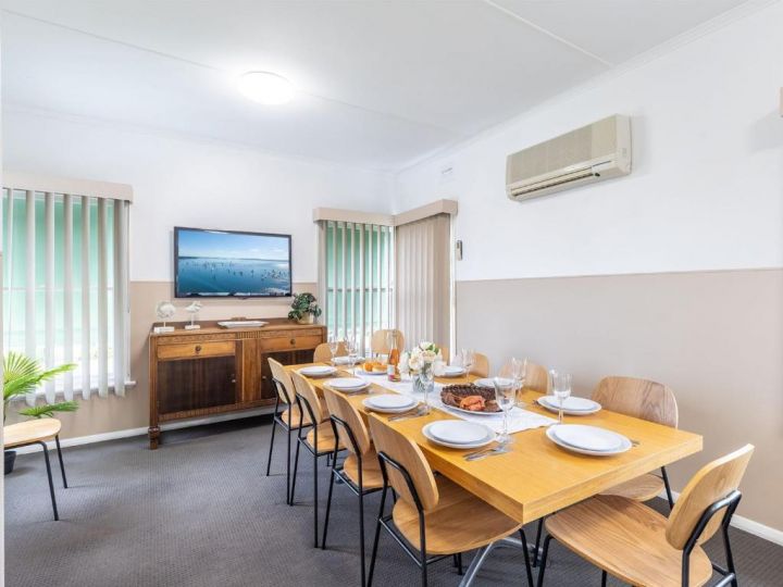 91 Sandy Point Road with Wifi Boat Parking and Air Con Guest house, Corlette - imaginea 7