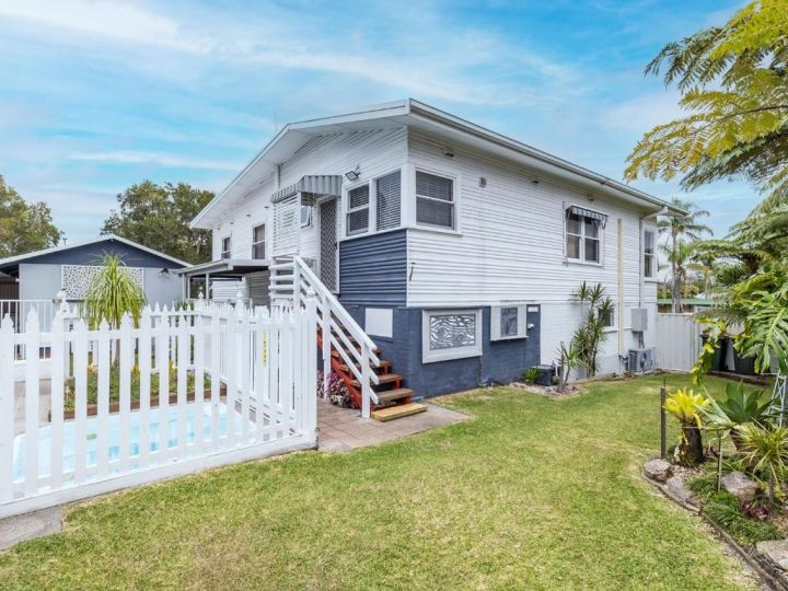 91 Sandy Point Road with Wifi Boat Parking and Air Con Guest house, Corlette - imaginea 12