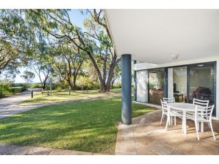 98 Steps to the Beach - Unit 9 at Cape View Resort Apartment, Busselton - 1