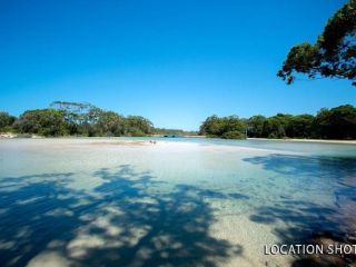 A 2 Minute Walk to Collingwood Beach and Moments to Moona Moona Guest house, Vincentia - 1