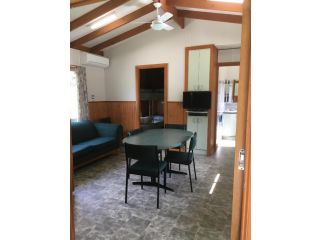 A'Wangralea Caravan Park Accomodation, Mallacoota - 3