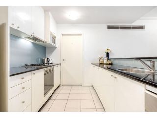 A Cozy & Spacious 2BR Apt for 7 Next to Darling Harbour Apartment, Sydney - 5